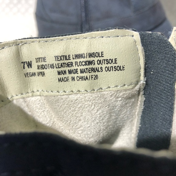 NWOT! JBU leather waterproof ankle boots- BLue - Picture 3 of 6